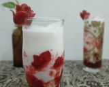Foto langkah ke 4 dari resep Korean Strawberry Milk.