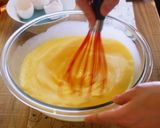 A picture of step 5 of Easy! Creme Caramel / Giant Flan used a loaf pan.