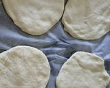 A picture of step 5 of Moroccan pita bread.