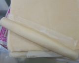 Foto langkah ke 2 dari resep Cheese Roll.