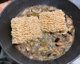 Une image de l'étape 8 de Nouilles udon au bœuf et légumes.