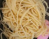 Foto langkah ke 7 dari resep Seafood Aglio e Olio.