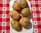 Foto del passaggio 1 della ricetta 🥔 Patate Saltate all'Aglio e Prezzemolo: Il contorno 