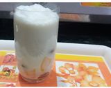 A picture of step 9 of Custard vanilla ice cream shake.