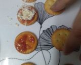 पिज़्ज़ा क्रैकर्स (pizza crackers recipe in Hindi) रेसिपी चरण 2 फोटो