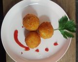 Foto langkah ke 4 dari resep Bola Bola Nasi Isi Ayam Kecap.