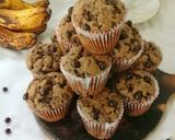 Foto langkah ke 6 dari resep Chocolate Banana Muffin.