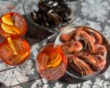 Foto del paso 4 de la receta: Aperitivo de domingo. Clochinas Valencianas y Gambones a la Plancha acompañado de Aperol !!!