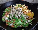 A picture of step 1 of Mix vegetable soup.