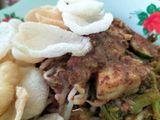 Pecel Lontong