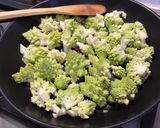 Une image de l'étape 5 de Fleurettes de chou romanesco au bouillon de poisson et estragon.
