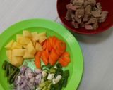 Foto langkah ke 1 dari resep Sop Sapi Simple.