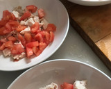 Foto del paso 3 de la receta: Ensalada fresquita de pollo asado,tomate y huevo. Aliño de Vidalim Kids 😋😋😋