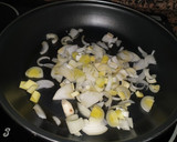 Foto del paso 2 de la receta: Garbanzos con verdura y pavo