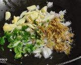 एग हाका नूडल्स (egg hakka noodle recipe in marathi) रेसिपी स्टेप 2 फोटो 