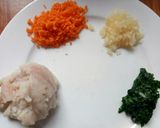 Hình bước làm 1 của món Chả cá thác lác rau củ cho bé ăn dặm theo phương pháp BLW