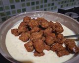 Foto langkah ke 6 dari resep Bola - Bola Daging Saus Putih.