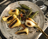 Foto del paso 1 de la receta: Salsa Asada de Chile Güero