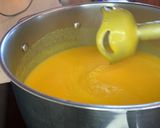 Foto del paso 6 de la receta: Crema de calabaza, langostinos y huevo mollet