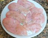 Foto del paso 4 de la receta: Pechuga de pollo a la crema de parmigiano reggiano y espinacas