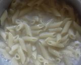 A picture of step 2 of Penne rigate ala vodka pasta.