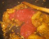 Foto del paso 4 de la receta: Fricasé de cerdo acompañado con yuca hervida