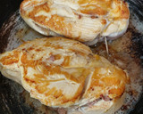 Foto del paso 1 de la receta: Pechugas en salsa de queso rellenas con paté
