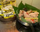 Foto langkah ke 6 dari resep Garang Asem Ayam dengan Pengganti Santan.