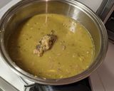 A picture of step 2 of HAM & SPLIT PEA SOUP.