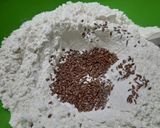 Foto del paso 2 de la receta: Bizcochitos de semillas y queso