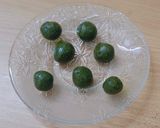 A picture of step 3 of Moringa Powder's Capsule.