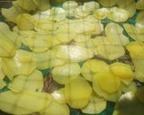 सूखे आलू के चिप्स (Sookhe aloo ke chips recipe in hindi) रेसिपी चरण 6 फोटो