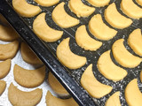Cheesy Snow White Cookies (Putri Salju Almond Keju)