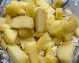 Pikáns burgonyasaláta recept fázis 3 fotója