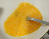 Foto del paso 2 de la receta: Bocata revuelto de sobras de calamar relleno