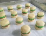 Foto langkah ke 5 dari resep 🍔Burger Nastar Cookies🍍Singkong.