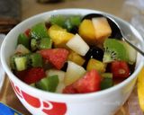 Foto langkah ke 1 dari resep Salad Buah Simple 😉.