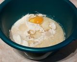 Burgonyás-fetás tésztakoszorú recept fázis 2 fotója