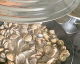 Foto del paso 3 de la receta: Chirlas con ajito y guindilla