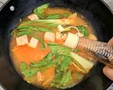 Foto langkah ke 7 dari resep Tom Yum Pedas.