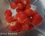 Foto langkah ke 3 dari resep Strawberry Smoothie.
