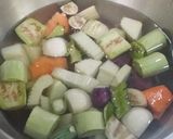 รูปขั้นตอนการทำที่ 3 ของ แกงไตปลาใส่ไก่ย่าง