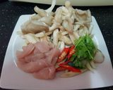 รูปขั้นตอนการทำที่ 1 ของ ต้มยำอกไก่