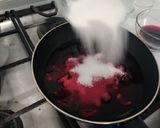 Foto del paso 18 de la receta: Panna cotta con coulis de frutos rojos, Jamaica y mezcal