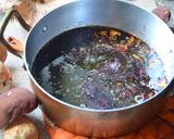 Une image de l'étape 2 de Magret de canard sauce au vin rouge et échalotes.
