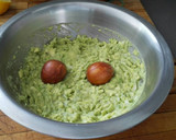 Foto del paso 1 de la receta: Tartar de atún en cama de guacamole