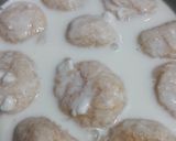 A picture of step 4 of Dahi vada.