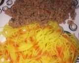 A picture of step 2 of Minced meat spaghetti.