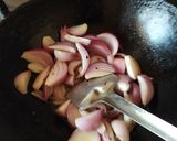 পেঁয়াজ চচ্চড়ি(Onion chorchori recipe in Bengali) রেসিপি ধাপ - 2 ছবি