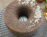 Foto langkah ke 7 dari resep Chocolate Sponge Cake Kukus (base cake ultah).
